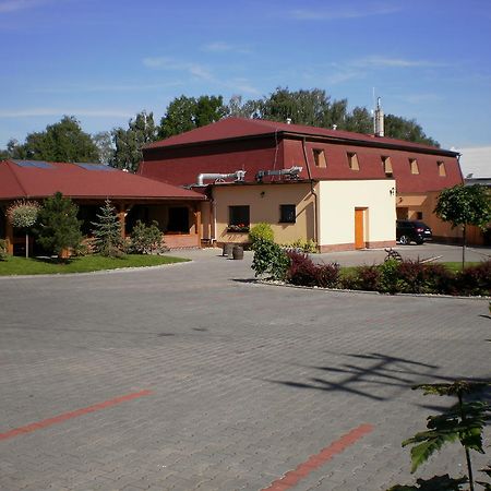 Penzion Na Netrebe Pardubice Exteriör bild