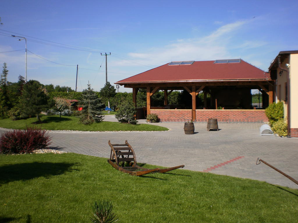 Penzion Na Netrebe Pardubice Exteriör bild